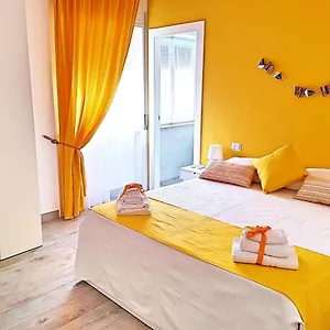 Bed & Breakfast #zonaporto, Naples